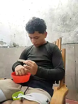 Snapshot of fer_luna chatting on November 4, 9:14 pm fer luna online show from November 4, 9:14 pm