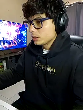 Ais B10 online show from February 7, 7:39 pm