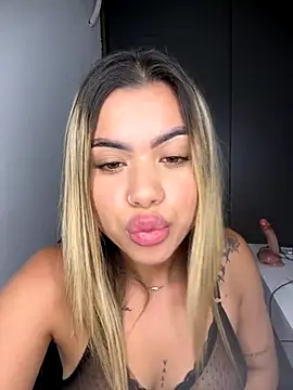 Alanna-foxx online show from October 28, 3:10 am