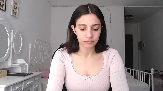 bellefleurrr online show from March 29, 12:38 pm