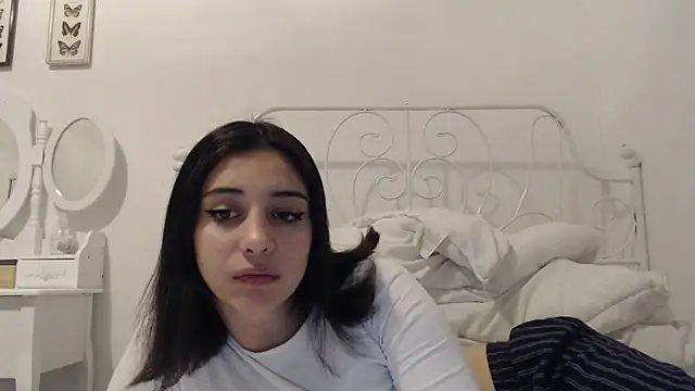 bellefleurrr online show from April 20, 8:10 pm