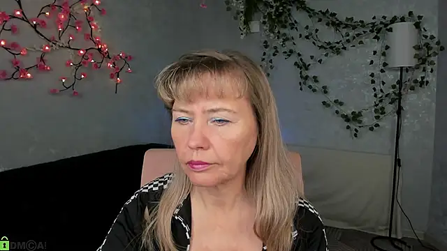 Carla Vogue online show from December 2, 9:58 am