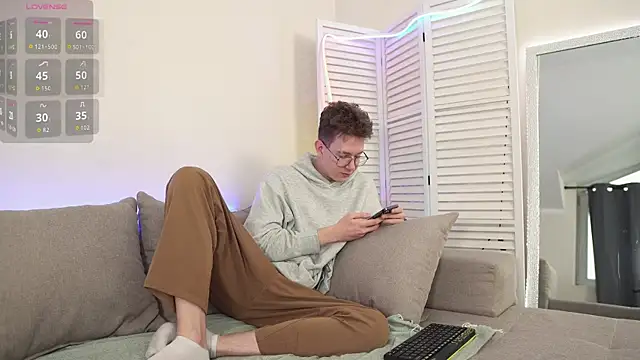 Teddy Parker online show from November 7, 8:14 am