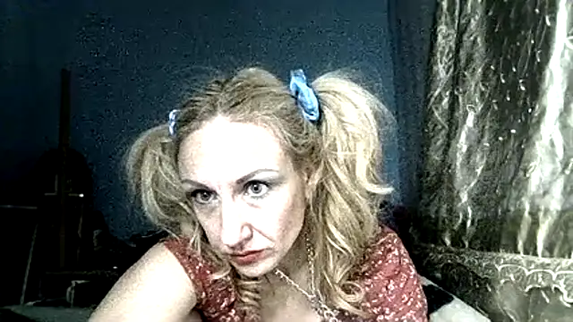 LilaniLoverx online show from December 15, 10:36 pm