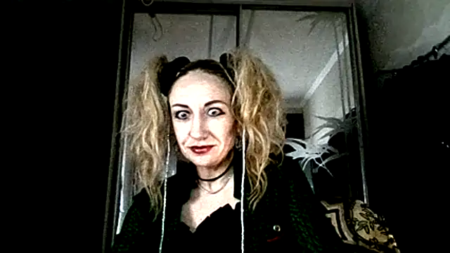 LilaniLoverx online show from January 6, 10:12 pm