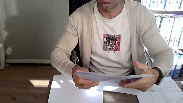 Evasionee online show from November 14, 8:02 am