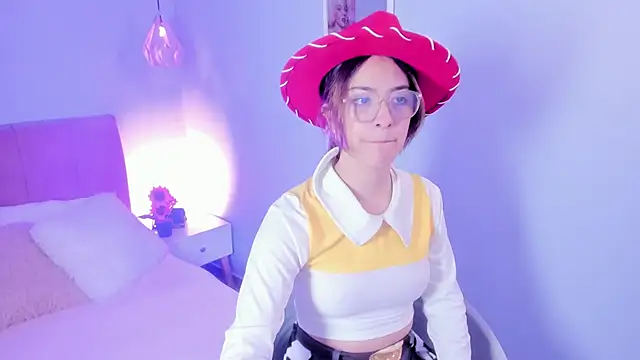 lau saenz  online show from October 31, 1:34 pm