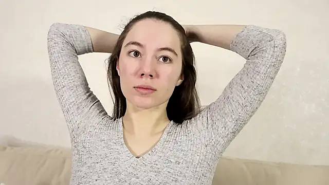 Snapshot of Petalwren chatting on December 16, 11:26 am Petalwren online show from December 16, 11:26 am