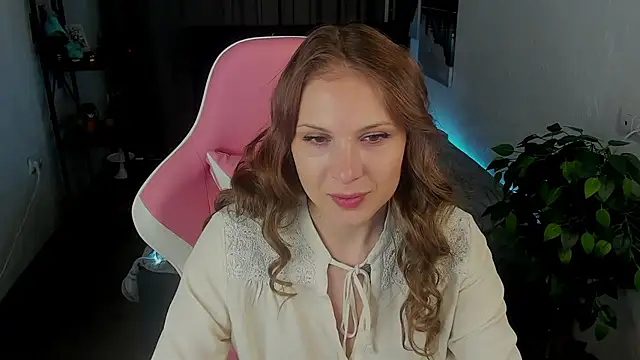 Snapshot of Alma_Diaz chatting on October 29, 6:04 am Alma Diaz online show from October 29, 6:04 am