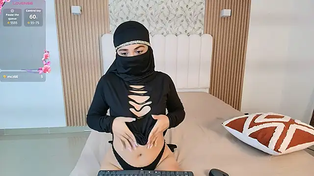 Lailaa lush online show from November 24, 9:36 pm