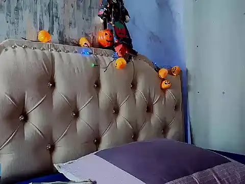 eva delight  online show from October 31, 11:22 am