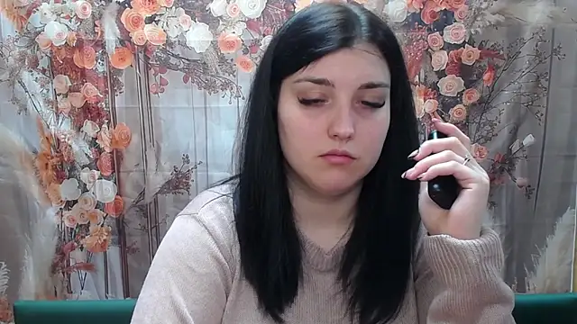 ScarletCargo online show from March 6, 12:01 pm