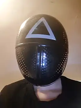 doll in luxury online show from February 3, 6:35 pm