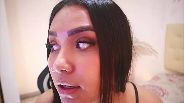 Isabelle Lane online show from December 1, 12:43 pm