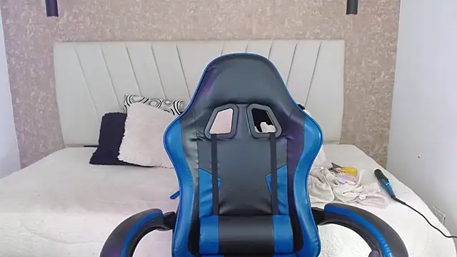 AliceSmity  online show from April 6, 11:33 am