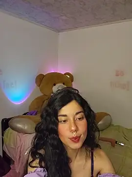 wetbyAlice online show from May 11, 9:23 pm