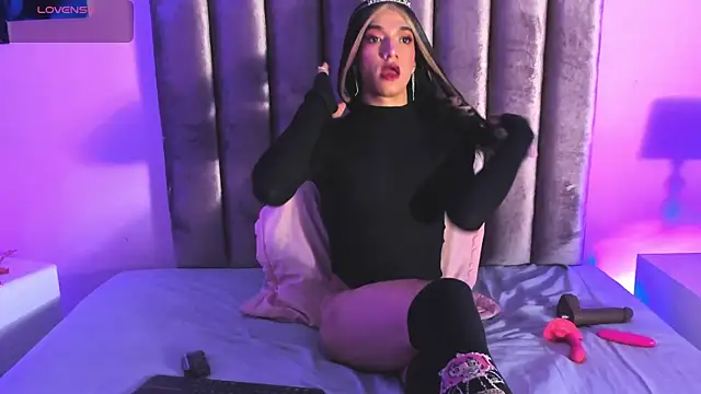 Samy Johnson1 online show from October 29, 8:10 pm