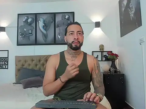 christopher palmerjs online show from November 28, 8:55 pm