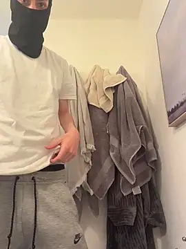 Snapshot of slimshadypt2 chatting on March 25, 8:48 pm slimshadypt2 online show from March 25, 8:48 pm