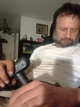 Snapshot of Fuckboyguyman chatting on May 9, 11:37 am Fuckboyguyman online show from May 9, 11:37 am