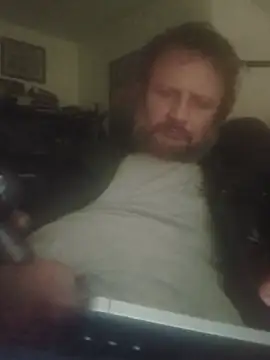 Snapshot of Fuckboyguyman chatting on June 27, 3:33 am Fuckboyguyman online show from June 27, 3:33 am
