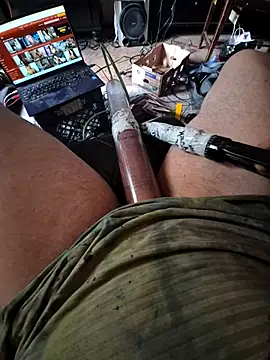 Snapshot of Fuckboyguyman chatting on August 3, 7:17 pm Fuckboyguyman online show from August 3, 7:17 pm