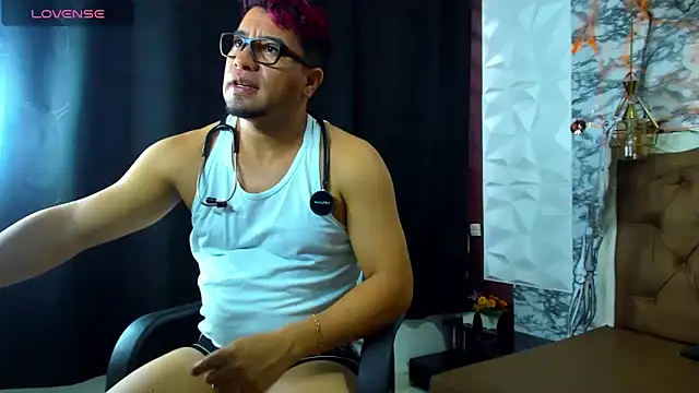 Snapshot of Steven_Thosom chatting on October 28, 10:12 pm Steven Thosom online show from October 28, 10:12 pm