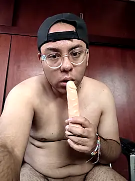 Snapshot of Fernandperez21 chatting on February 16, 11:34 pm Fernandperez21 online show from February 16, 11:34 pm