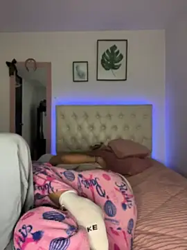 BIJOU SECRET online show from April 11, 5:01 am