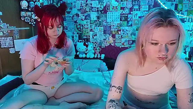 PinkiePurr online show from November 16, 7:19 pm