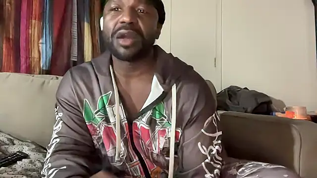 EggplantMonster4 online show from January 12, 4:50 am