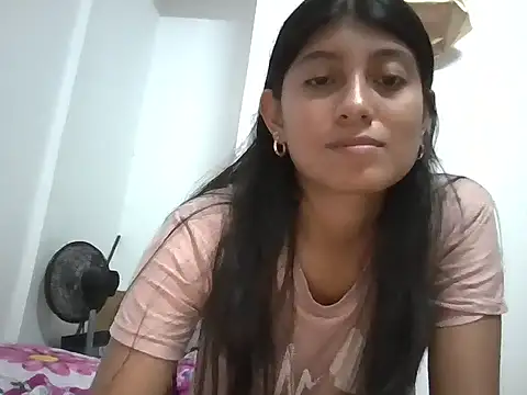 YeseniaRodriguez3 online show from March 10, 12:26 am