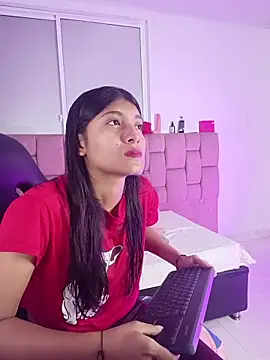 Snapshot of YeseniaRodriguez3 chatting on May 3, 12:33 pm YeseniaRodriguez3 online show from May 3, 12:33 pm