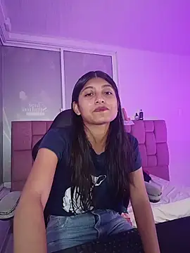 Snapshot of YeseniaRodriguez3 chatting on May 8, 12:32 pm YeseniaRodriguez3 online show from May 8, 12:32 pm