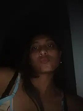 Snapshot of YeseniaRodriguez3 chatting on May 31, 3:15 am YeseniaRodriguez3 online show from May 31, 3:15 am