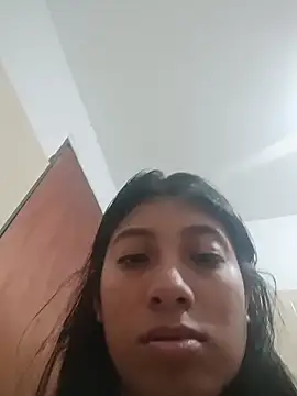 Snapshot of YeseniaRodriguez3 chatting on June 2, 4:20 pm YeseniaRodriguez3 online show from June 2, 4:20 pm