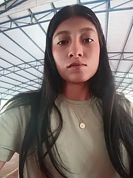 Snapshot of YeseniaRodriguez3 chatting on July 21, 1:35 pm YeseniaRodriguez3 online show from July 21, 1:35 pm