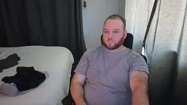 Snapshot of john_clarisa chatting on January 19, 1:31 am john clarisa online show from January 19, 1:31 am