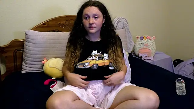 sugasunny04 online show from April 11, 6:07 am