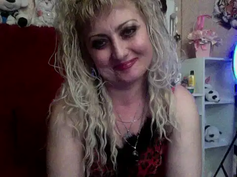 Snapshot of xHot_Amazonq chatting on October 31, 1:06 am xHot Amazonq online show from October 31, 1:06 am