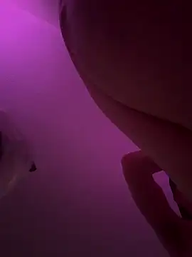 krisdeanbb online show from April 11, 2:10 pm