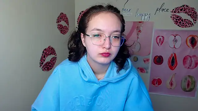 MissAriaa online show from December 4, 6:55 am