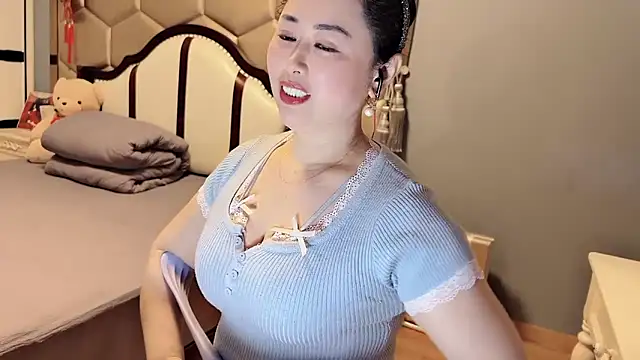 yaoyao22678 online show from April 8, 12:43 am