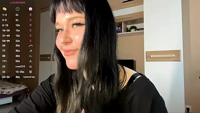 LaurenOveson online show from November 26, 11:11 am