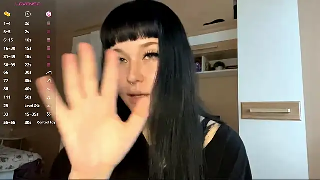 LaurenOveson online show from November 27, 10:28 am