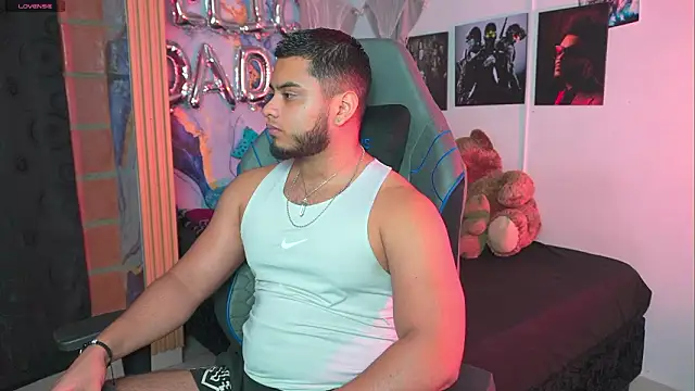 Tiler wolker online show from March 13, 1:34 am