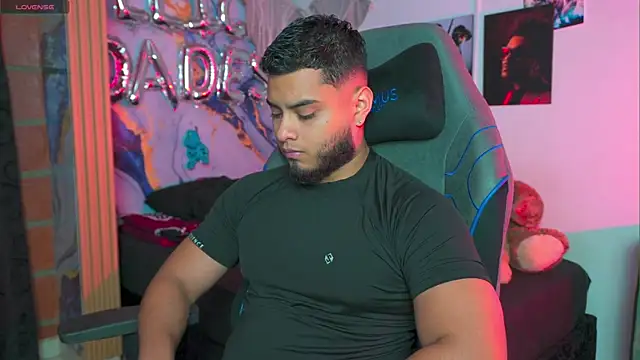 Tiler wolker online show from April 21, 12:23 am