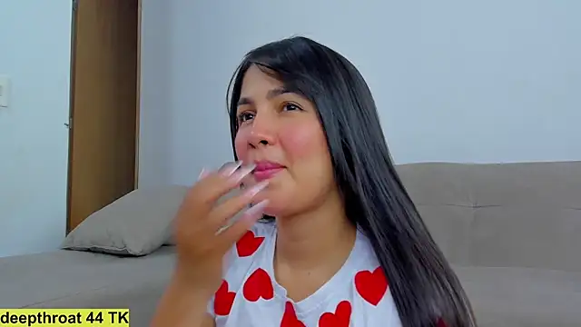 hanathompson   0 online show from November 9, 2:48 pm