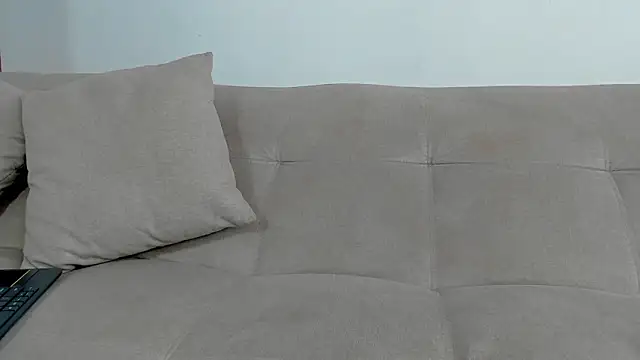 hanathompson   0 online show from December 18, 3:51 pm