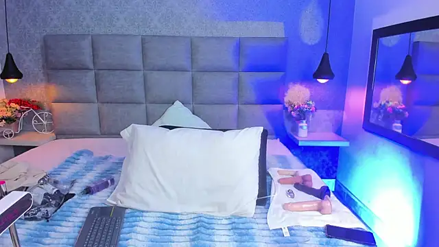 Luna Bella3 online show from January 10, 11:01 am